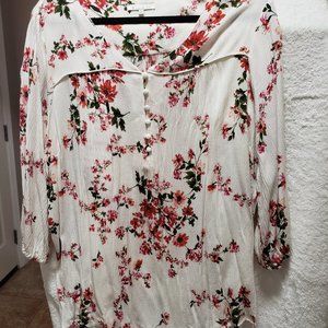 3/4 sleeve floral top